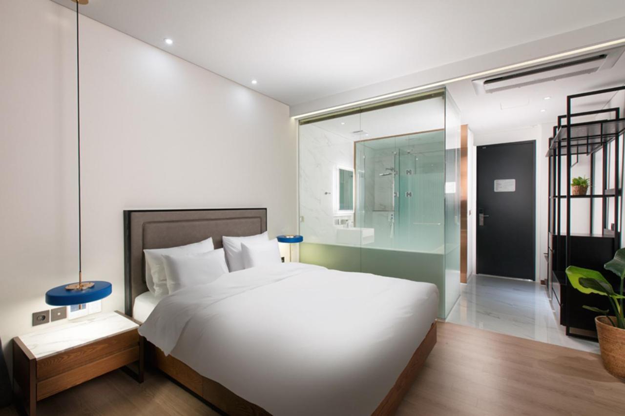 N Bridge Hotel Jeon Ju Чонджу Екстер'єр фото