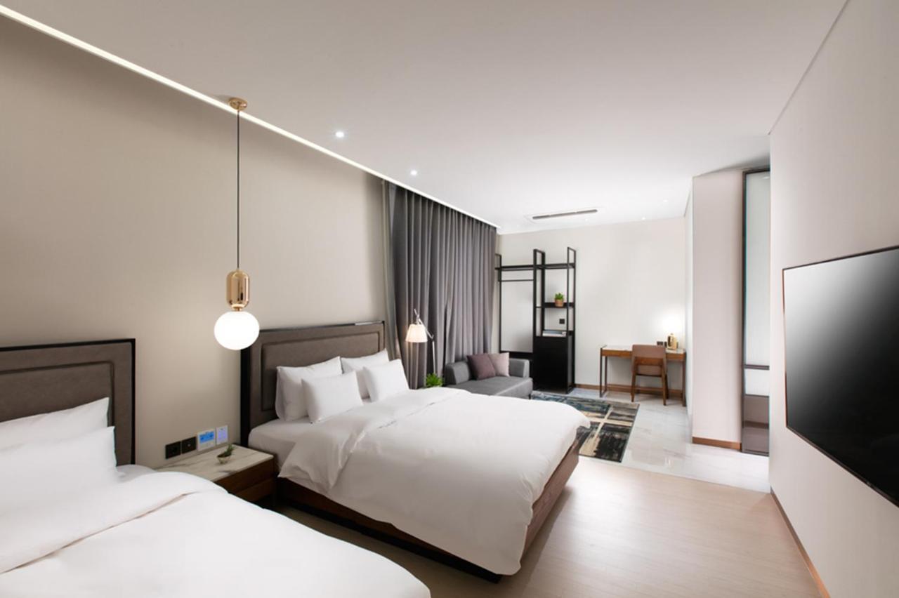 N Bridge Hotel Jeon Ju Чонджу Екстер'єр фото