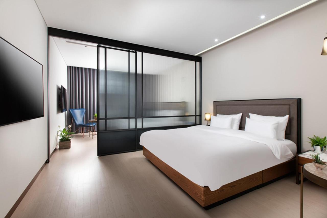 N Bridge Hotel Jeon Ju Чонджу Екстер'єр фото