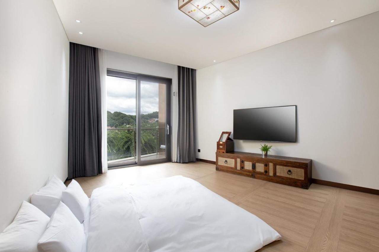 N Bridge Hotel Jeon Ju Чонджу Екстер'єр фото